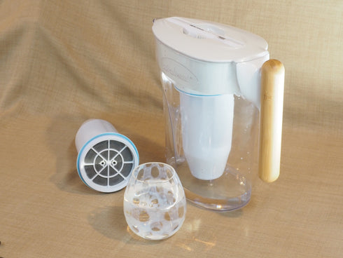 コーヒーの味だけを引き出す水を作り出すゼロピッチャー